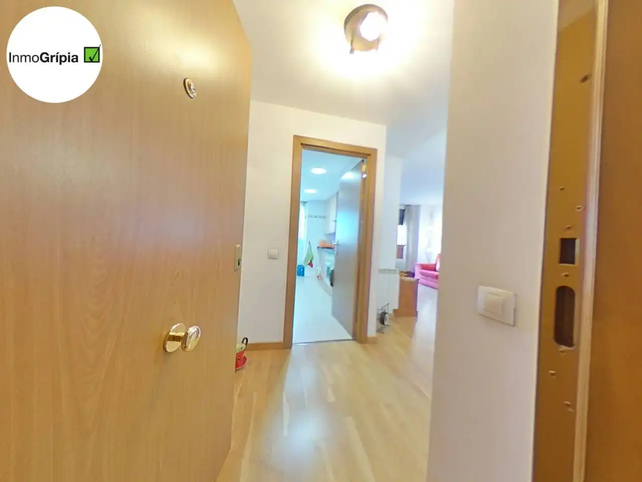 Wohnung zum Verkauf in Terrassa mit Klimaanlage, Heizung und Parkett