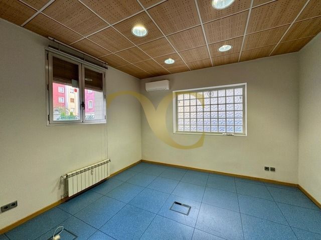 Flat for sale in  Madrid Capital  with Air Conditioner and Heating