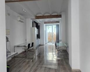 Premises to rent in  Valencia Capital  with Air Conditioner