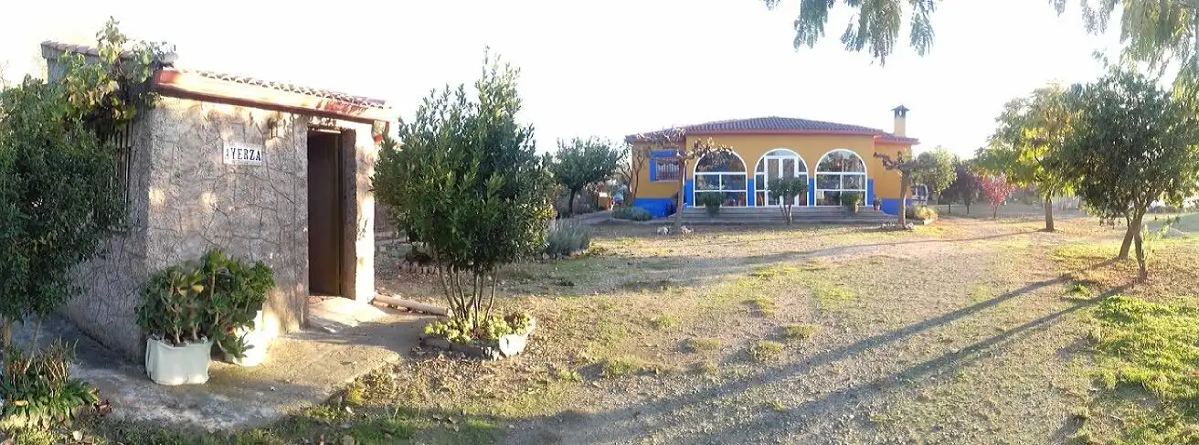 Houses for sale in Coria