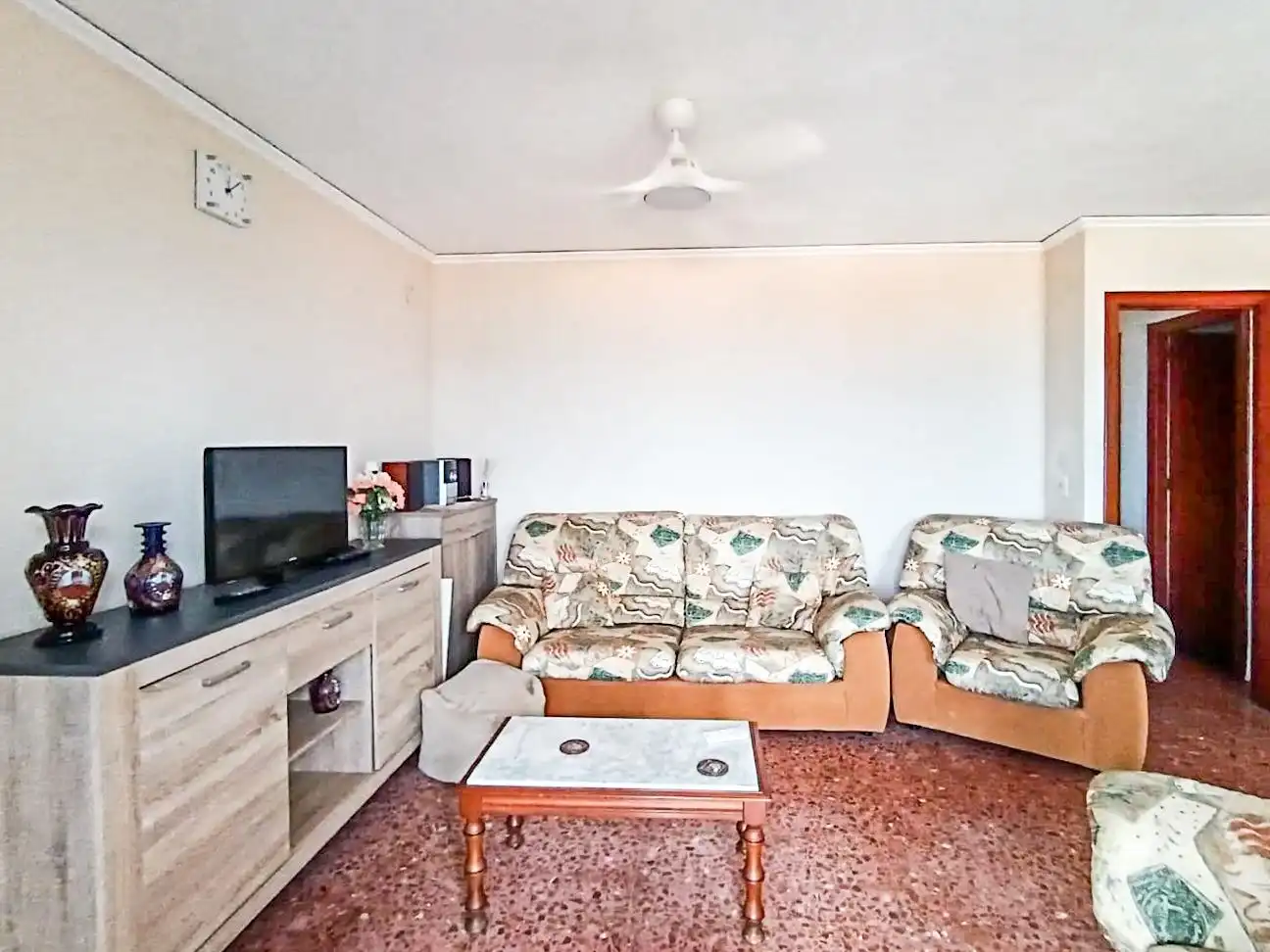 Sala d'estar de Apartament en venda en Miramar amb Terrassa, Moblat i Piscina comunitària