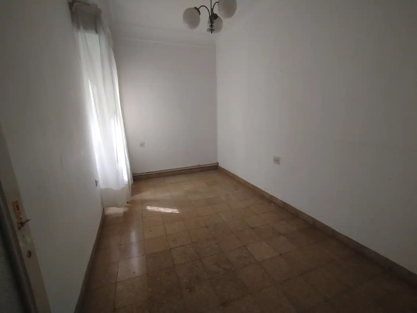 Schlafzimmer von Wohnung zum Verkauf in Castellón de la Plana / Castelló de la Plana mit Terrasse und Balkon