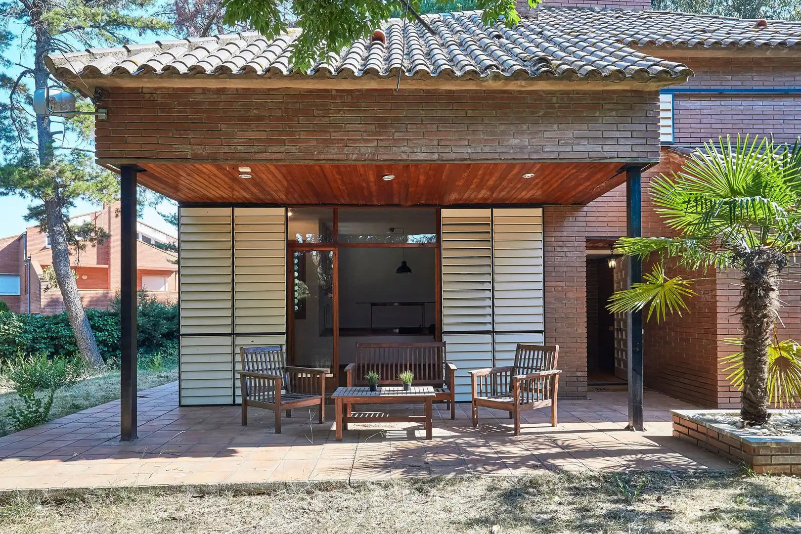 House with garden for sale in Carrer del Delta