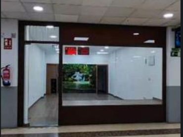Local comercial en venda a Carretera loeches 8