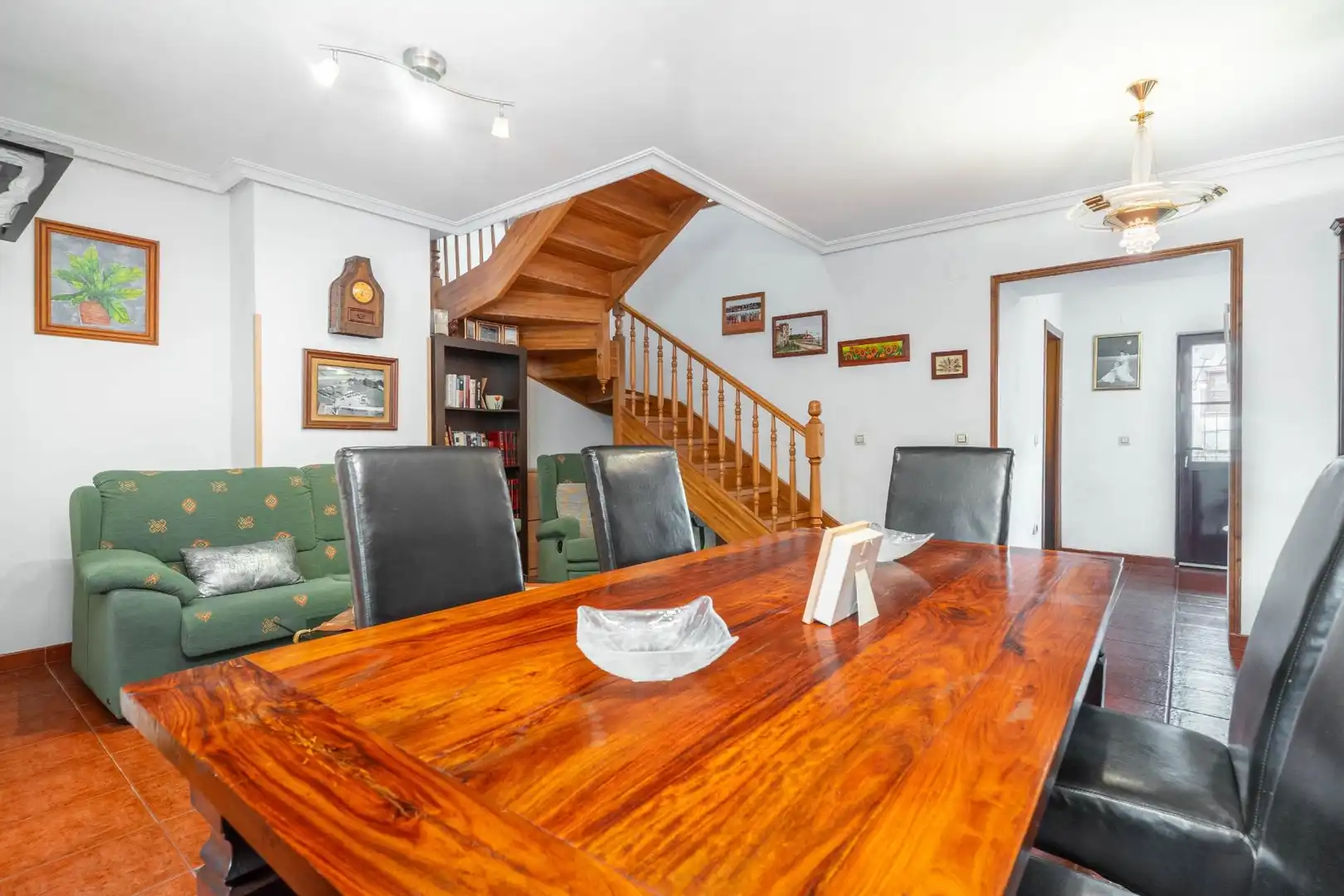 Comedor de Casa o chalet en venta en Llanera con Calefacción, Jardín privado y Terraza
