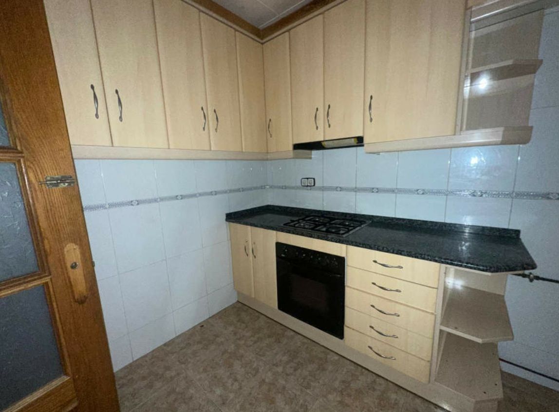 Kitchen of Flat for sale in Figueres