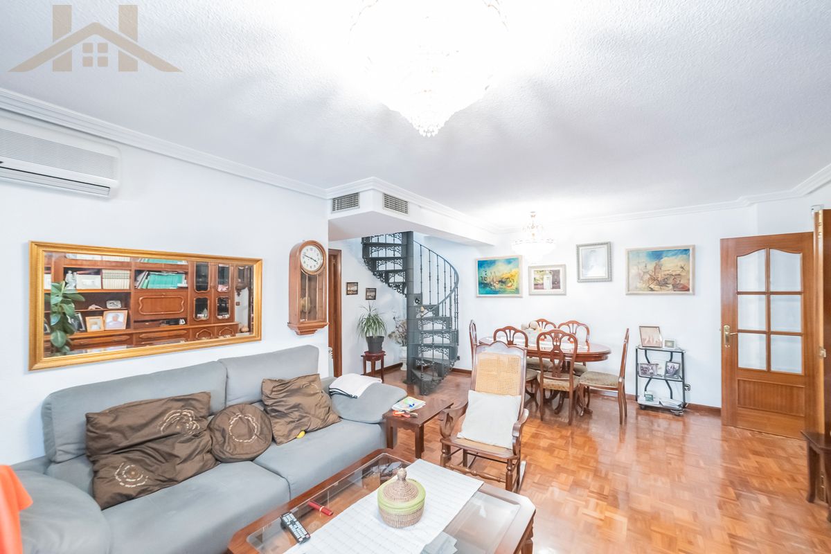 Living room of Attic for sale in Móstoles  with Air Conditioner, Heating and Terrace