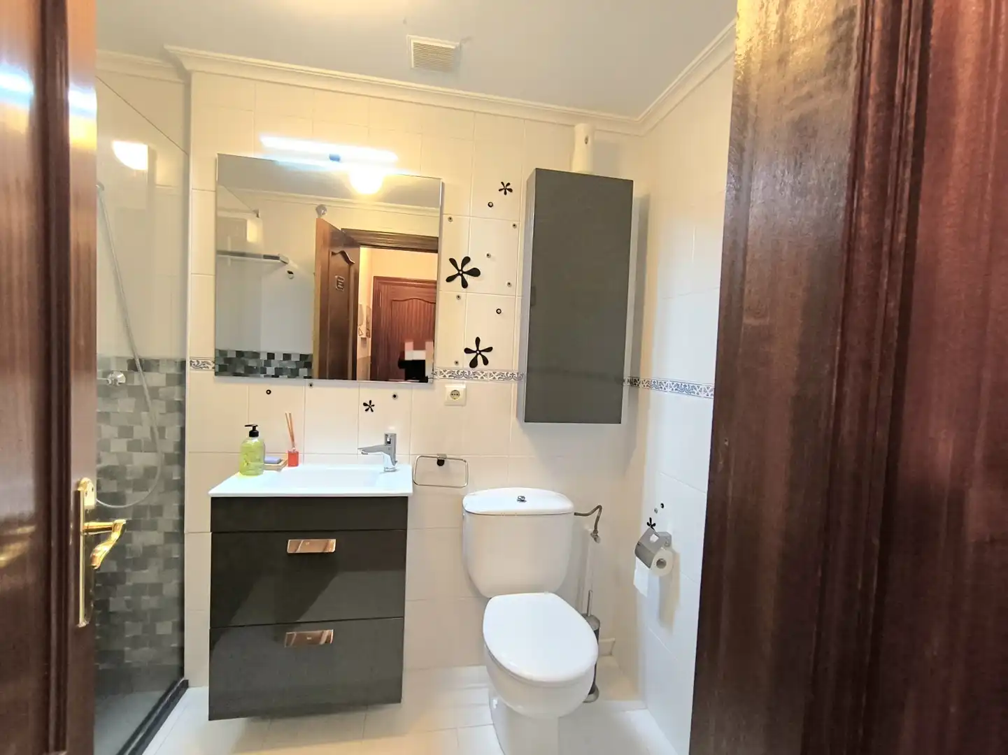 Bathroom of Flat for rent in Piélagos  with Heating, Private garden and Parquet flooring