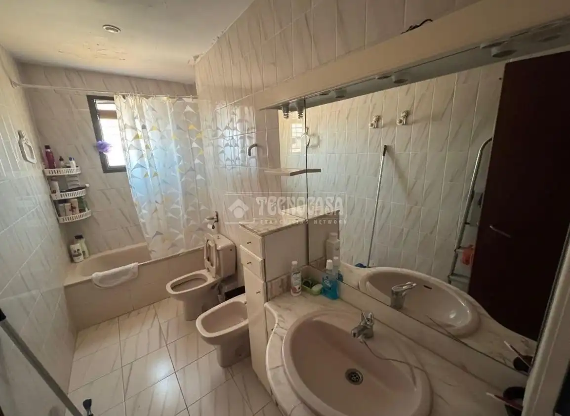 Baño de Piso en venta en Valencia con Aire acondicionado y Balcón