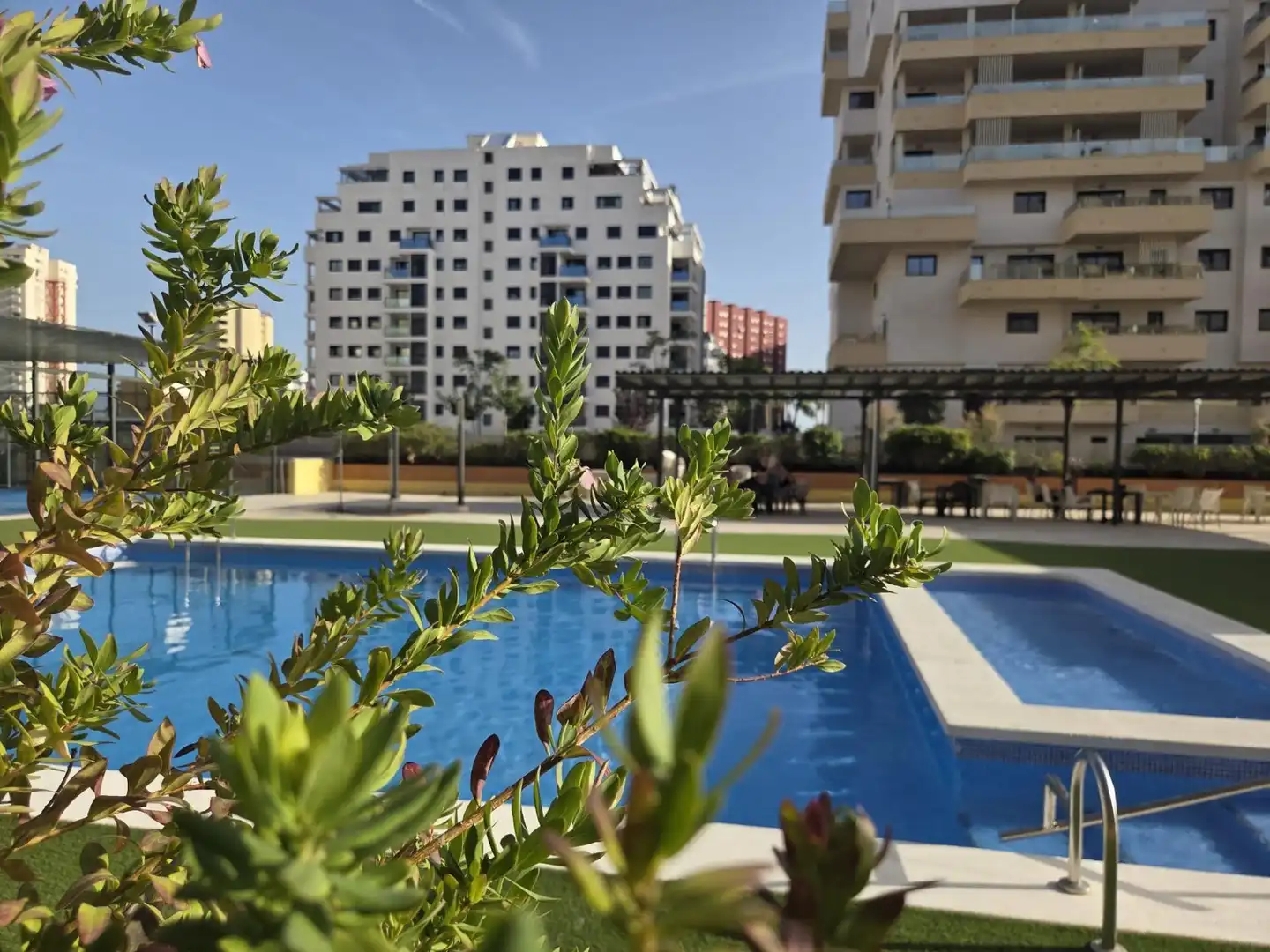 Piscina de Pis en venda en La Pobla de Farnals amb Aire condicionat, Terrassa i Traster