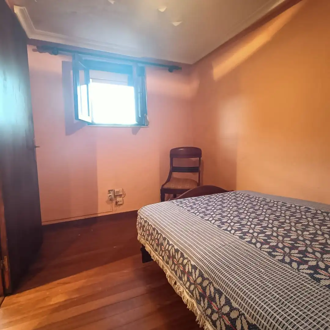 Dormitori de Casa o xalet en venda en Siero amb Traster i Piscina