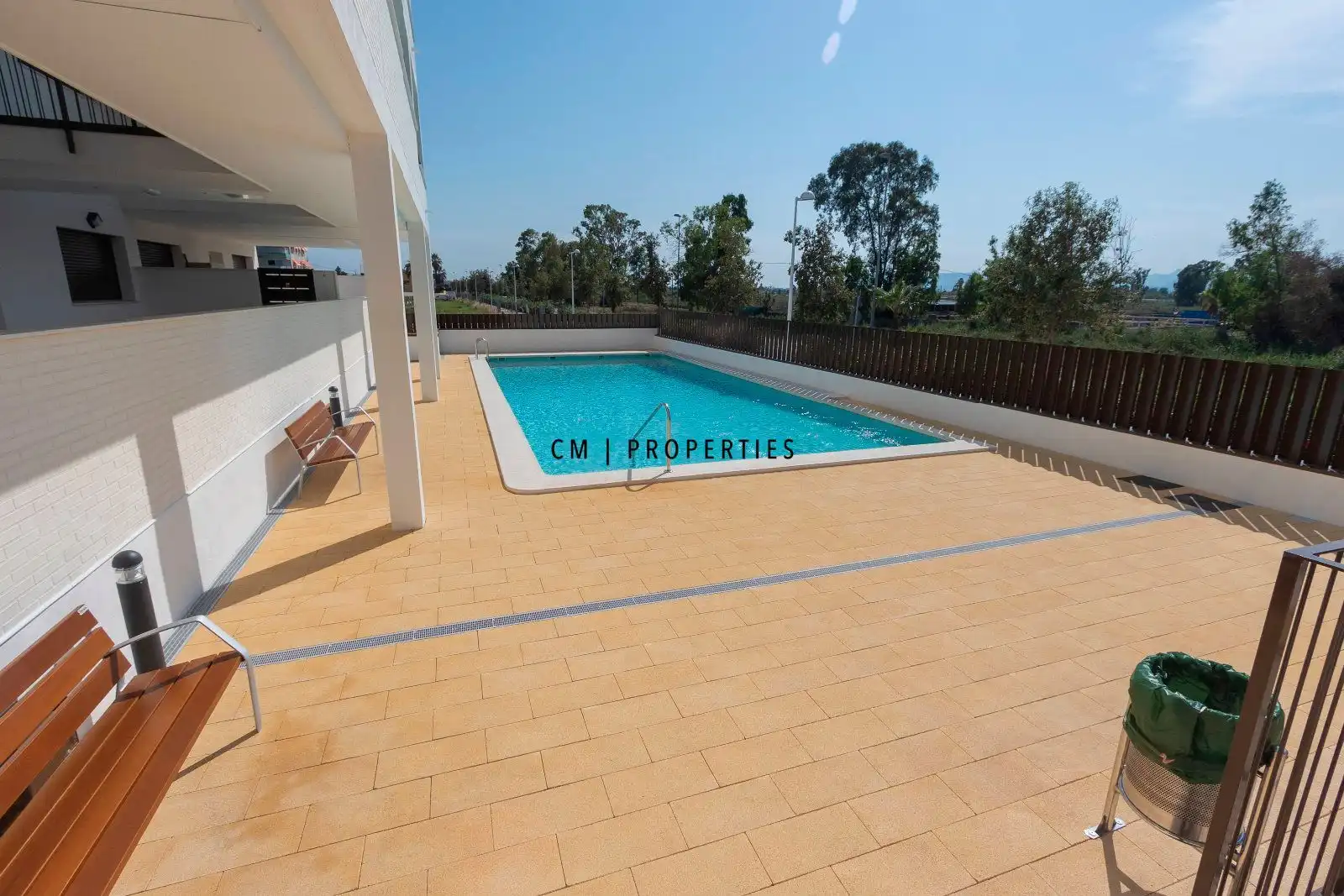 Swimming pool of Attic for rent in Sagunto / Sagunt  with Air Conditioner, Heating and Parquet flooring