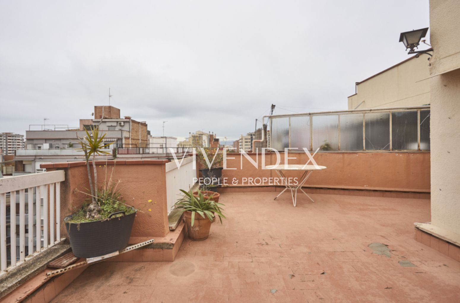 Terraza de Ático en venta en L'Hospitalet de Llobregat con Aire acondicionado, Calefacción y Terraza
