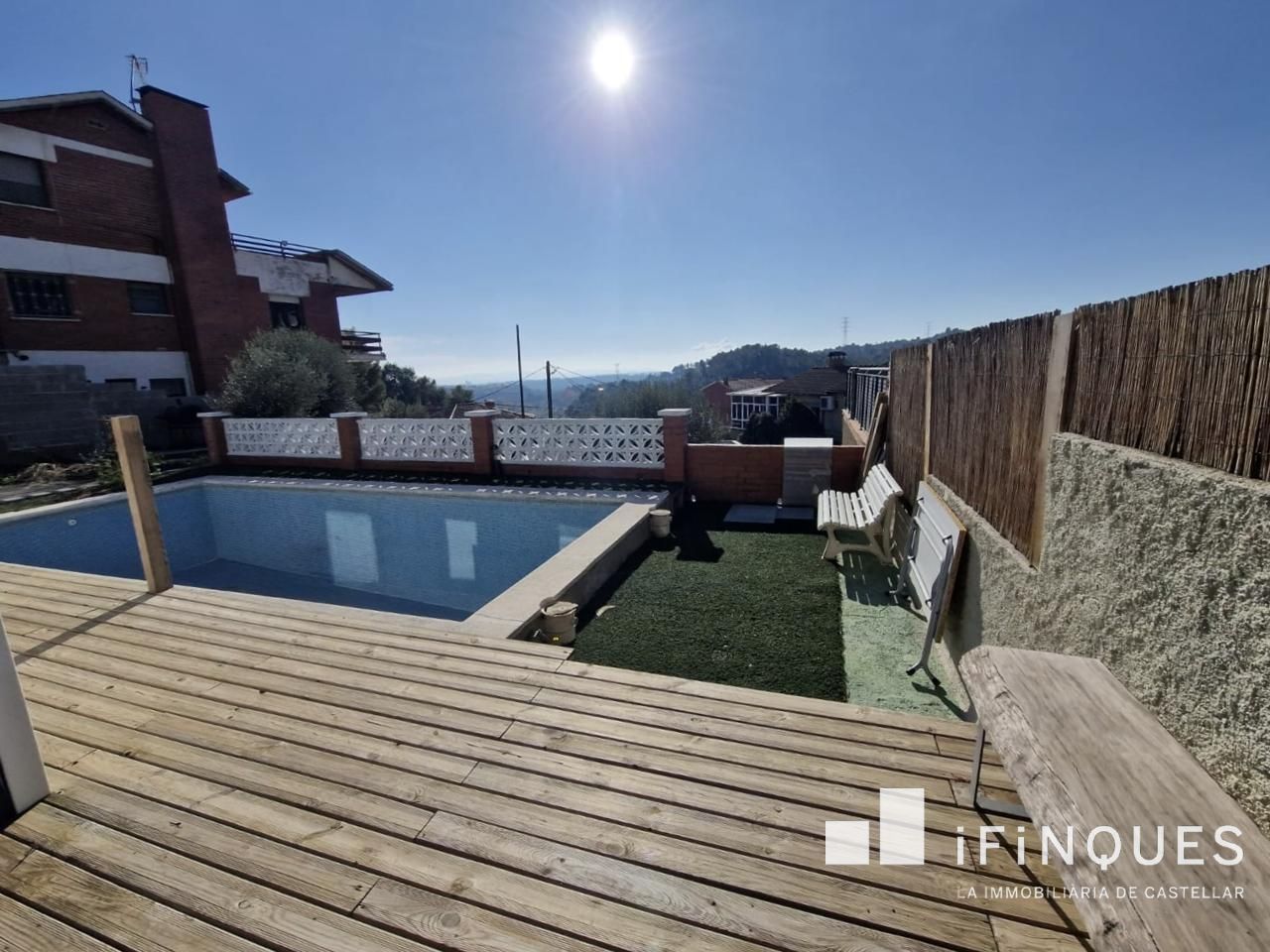 Swimming pool of Residential for sale in Castellar del Vallès