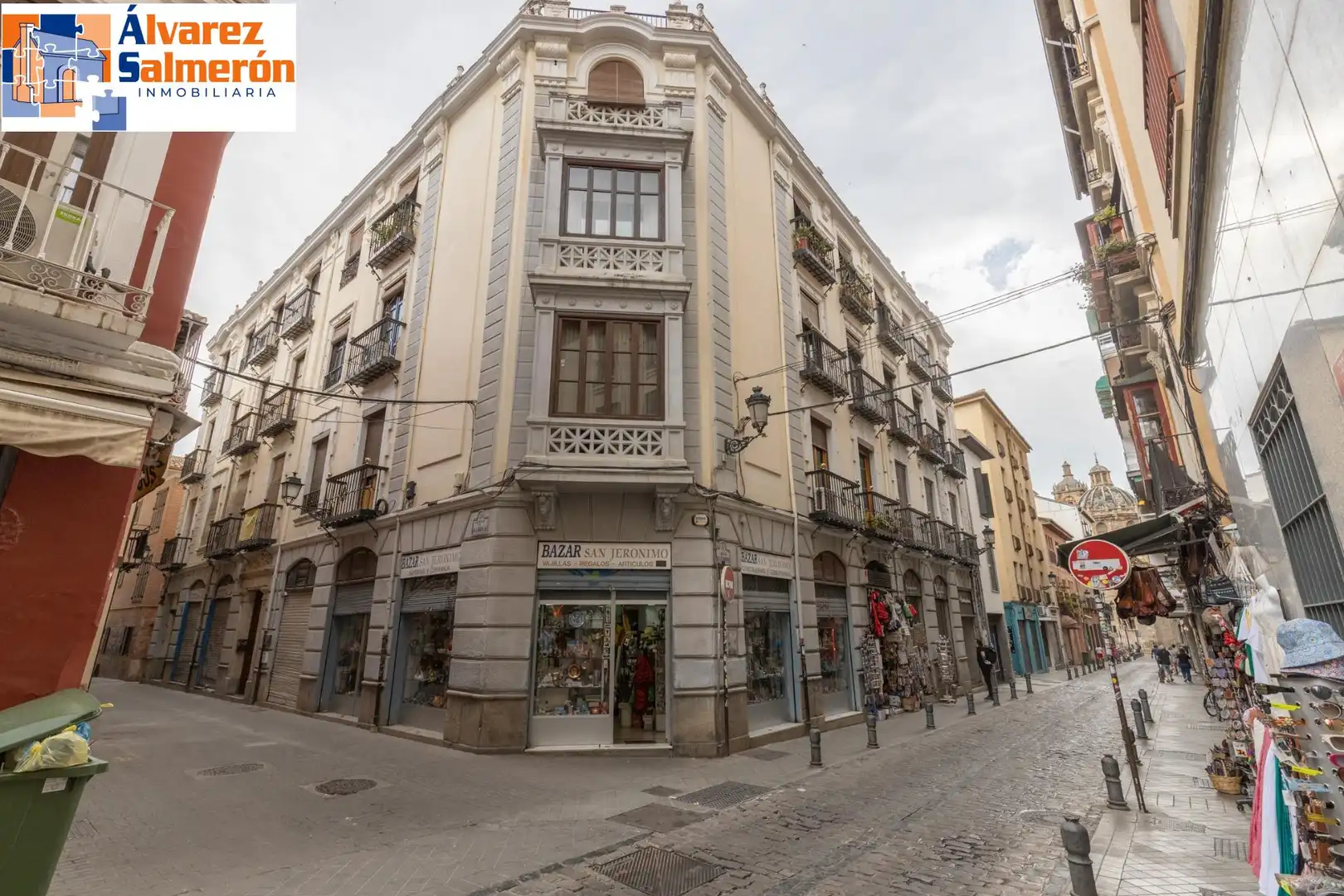 Vista exterior de Ático en venta en Granada