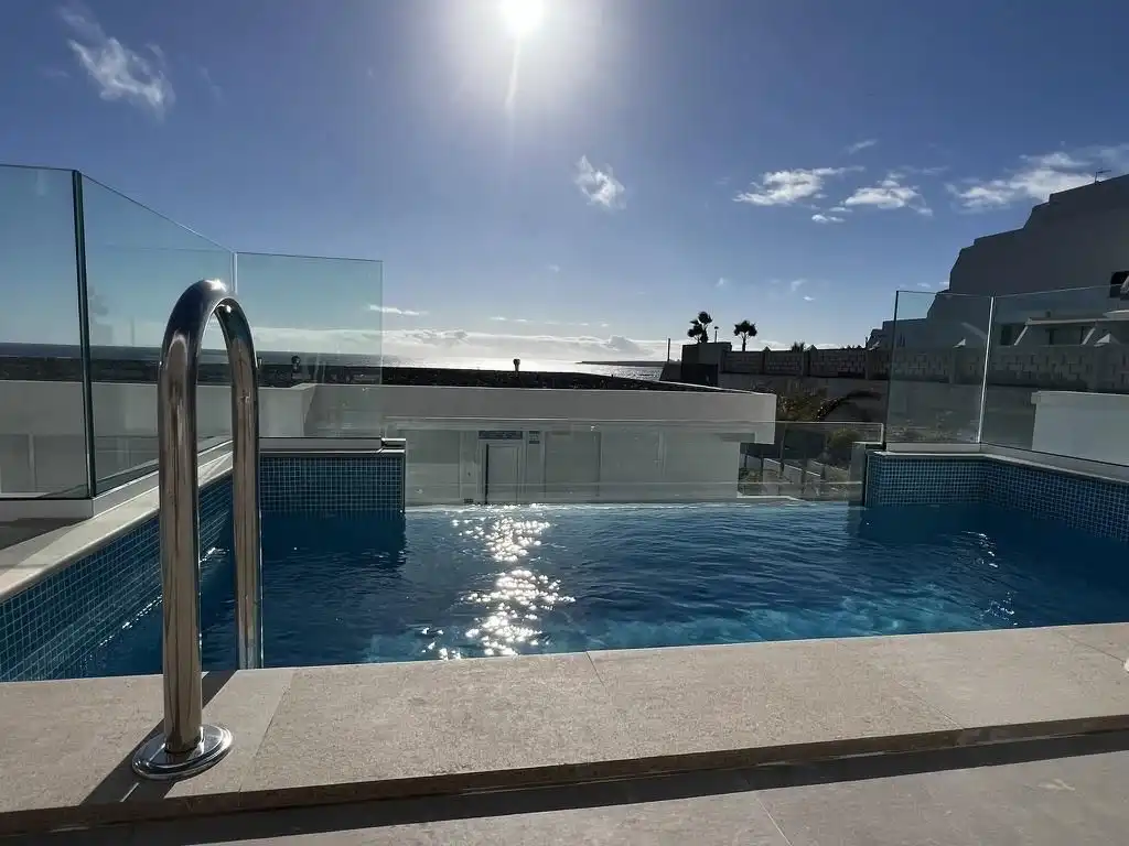 Pis amb piscina en venda a Costa del Silencio