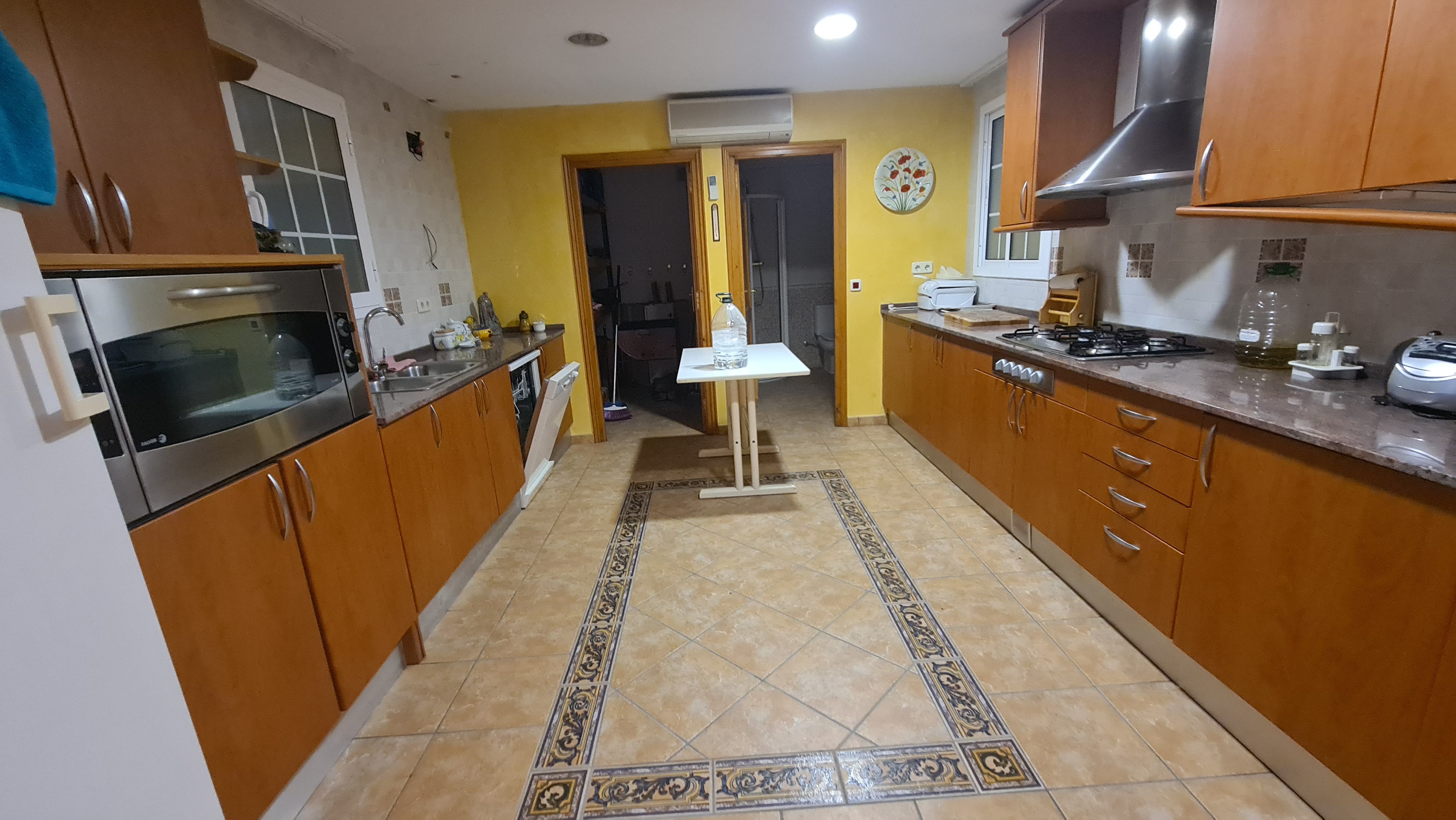 Cuina de Casa o xalet en venda en Torredembarra amb Aire condicionat, Jardí privat i Terrassa
