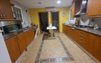 Kitchen of House or chalet for sale in Torredembarra  with Air Conditioner, Private garden and Terrace