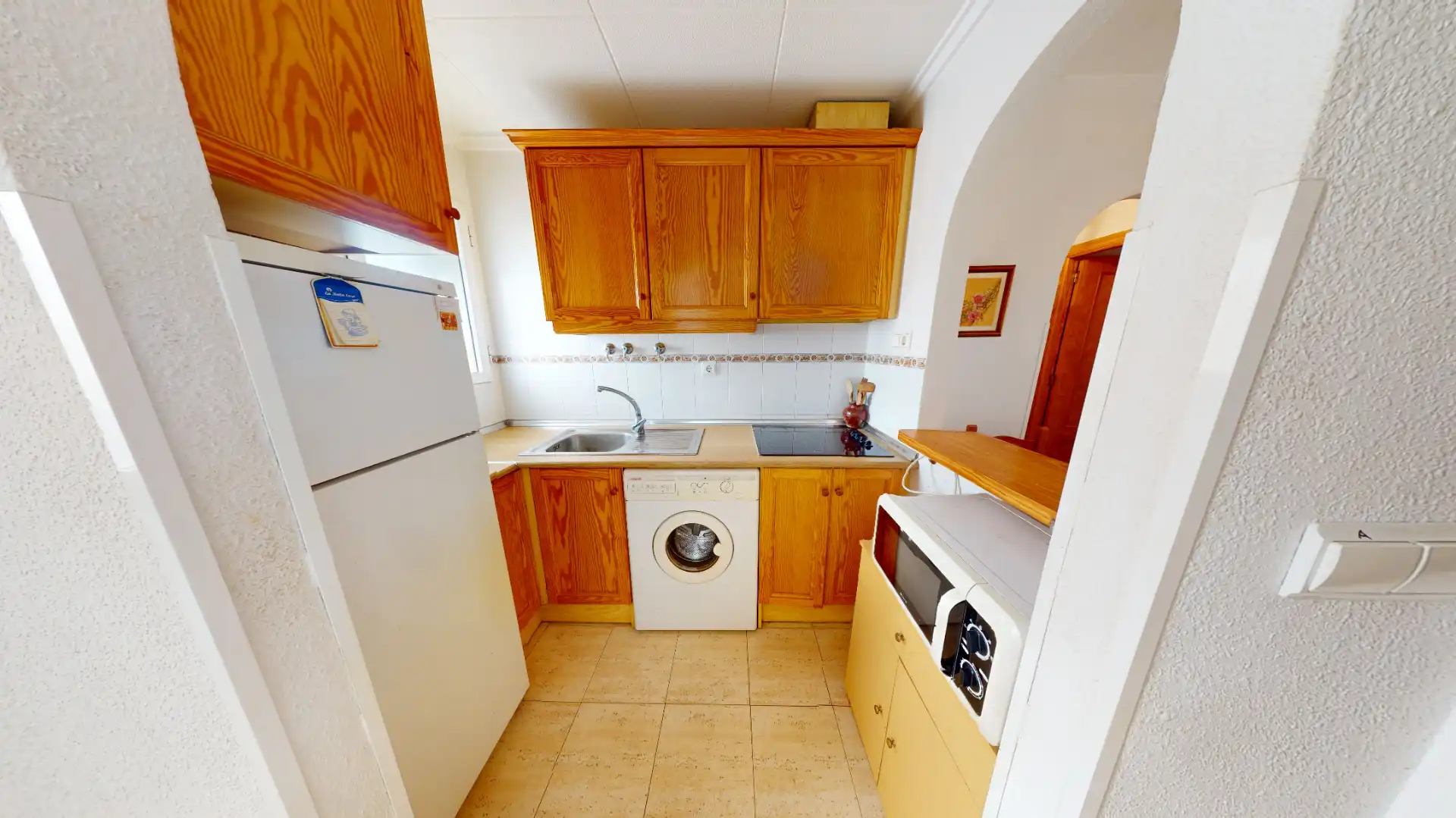 Küche von Wohnung zum Verkauf in Torrevieja mit Klimaanlage, Heizung und Möbliert