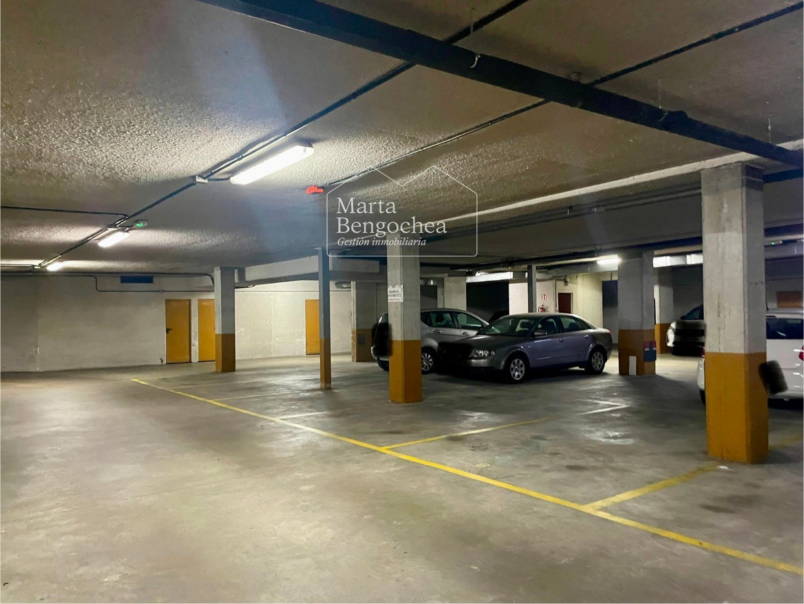 Garage for sale in Aranzabal, Lovaina