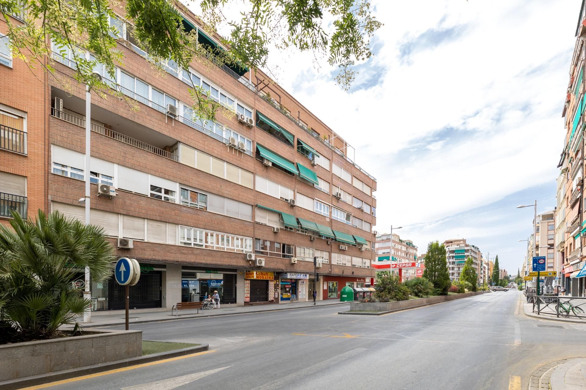 Exterior view of Flat for sale in  Granada Capital  with Air Conditioner and Heating