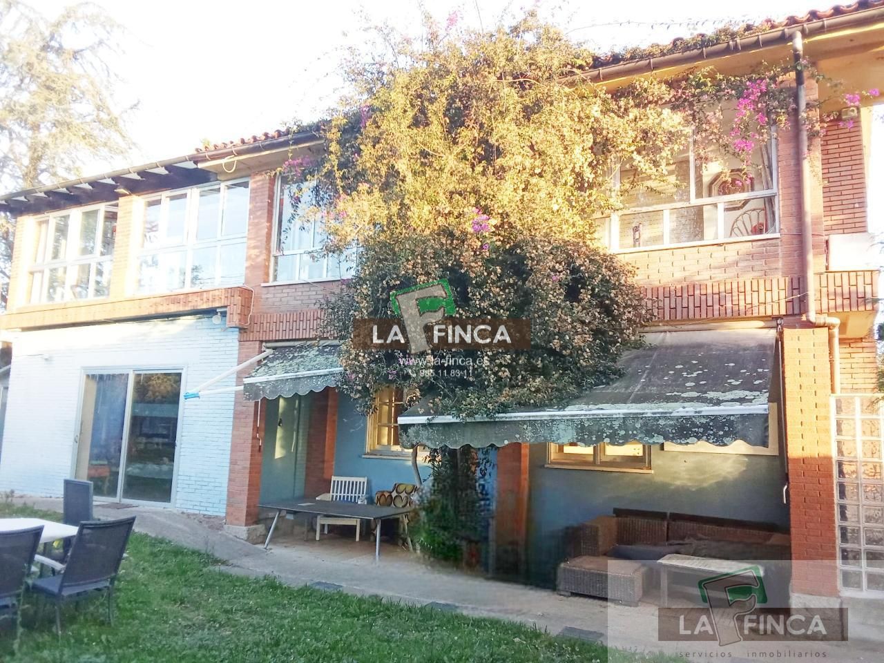 Casa o chalet en venta en Muros de Nalón con Calefacción, Parquet y Terraza