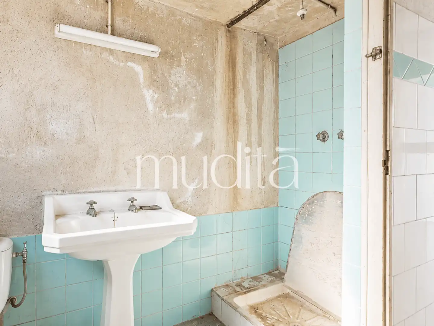 Baño de Casa adosada en venta en El Masnou con Trastero y Balcón