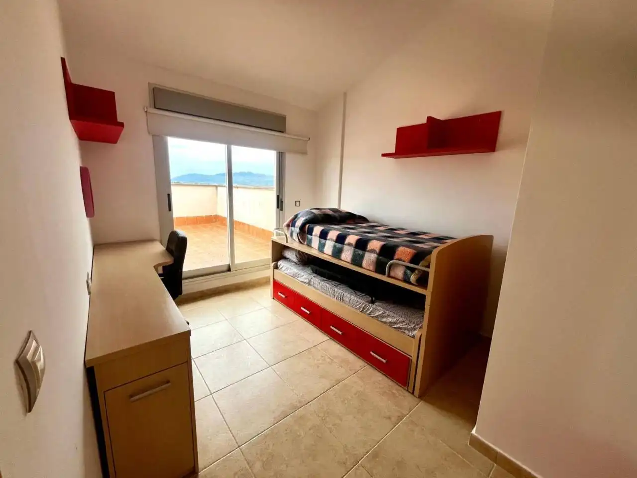 Schlafzimmer von Dachboden zum Verkauf in San Jorge / Sant Jordi mit Klimaanlage, Heizung und Terrasse