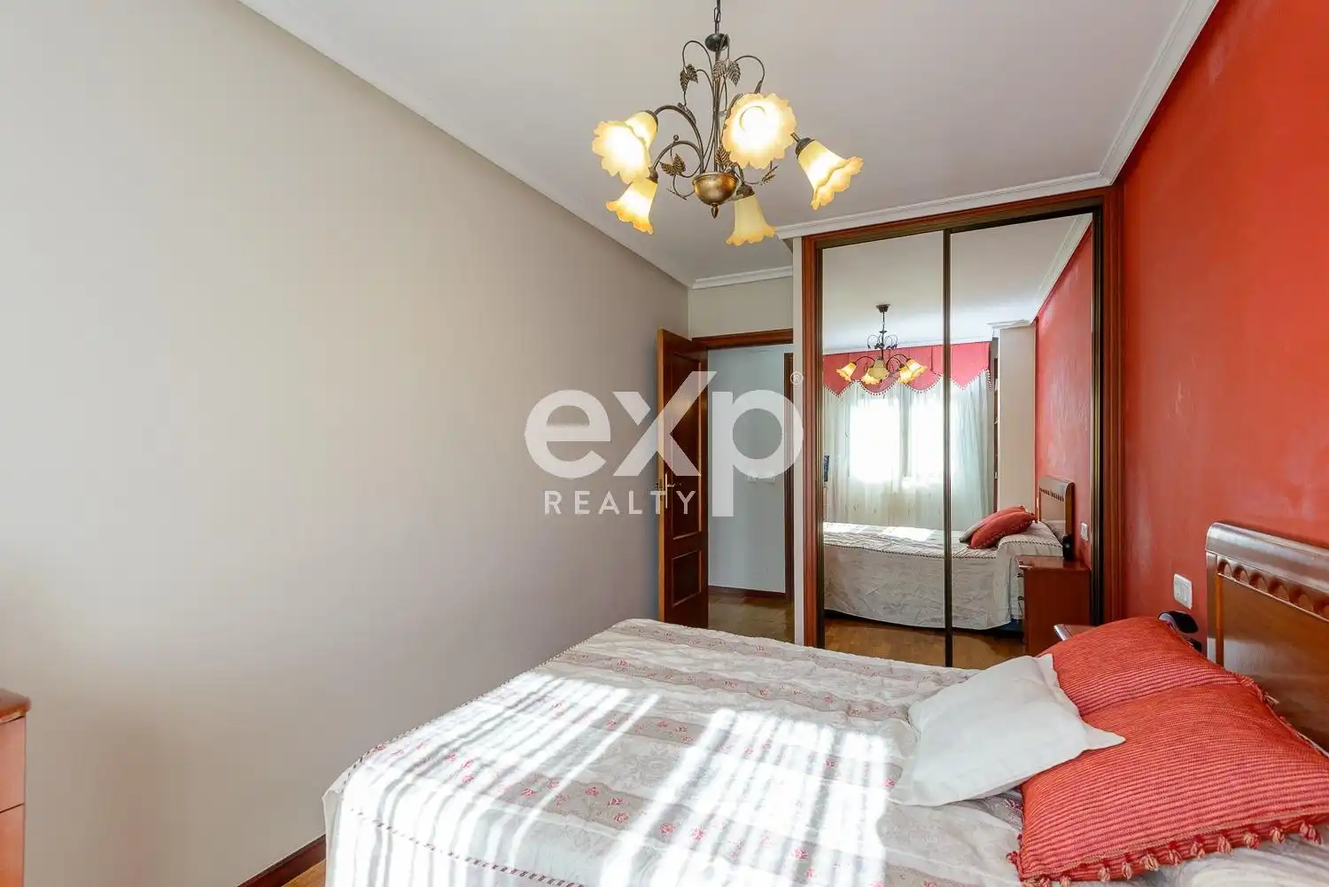 Bedroom of Flat for sale in Oviedo   with Heating, Storage room and Furnished