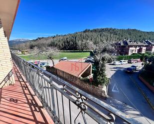 Vista exterior de Pis en venda en Guriezo amb Terrassa