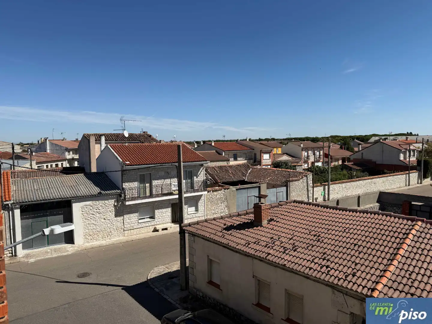 Vista exterior de Pis en venda en Montemayor de Pililla amb Calefacció, Parquet i Terrassa