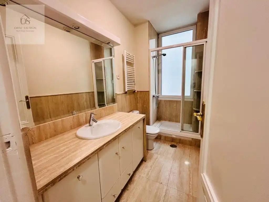 Baño de Piso en venta en Madrid con Terraza