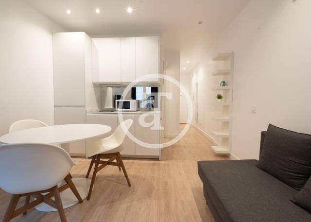 Piso en Alquiler en Calle de San Vicente Ferrer en Universidad - Malasaña