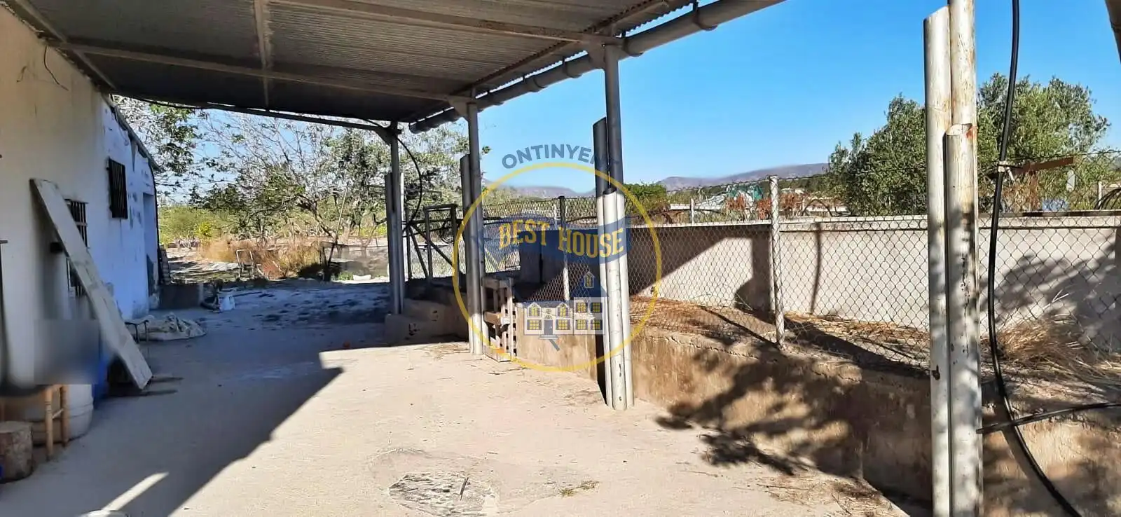 Vista exterior de Finca rústica en venda en Albaida amb Traster i Piscina
