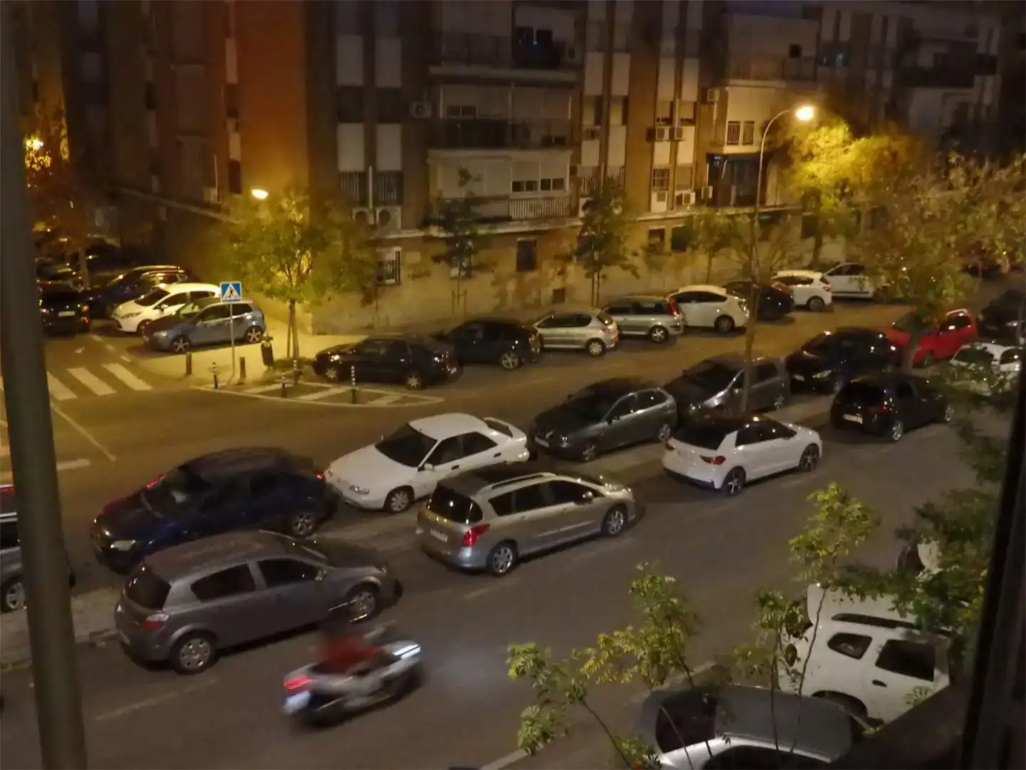 Aparcament de Pis en venda en Sevilla amb Aire condicionat, Moblat i Balcó