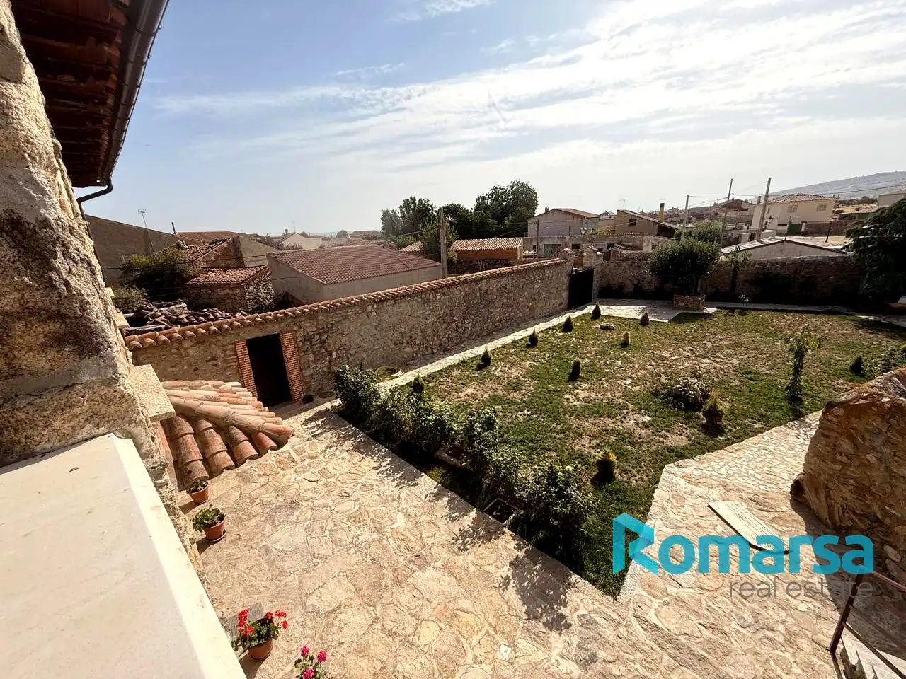 Country homes for rent in Doña Juanita, Gemuño