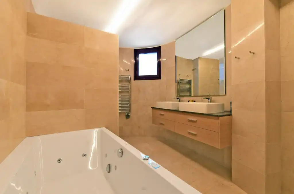 Villa mit Pool zum Verkauf in Nueva Andalucía, imagen 28