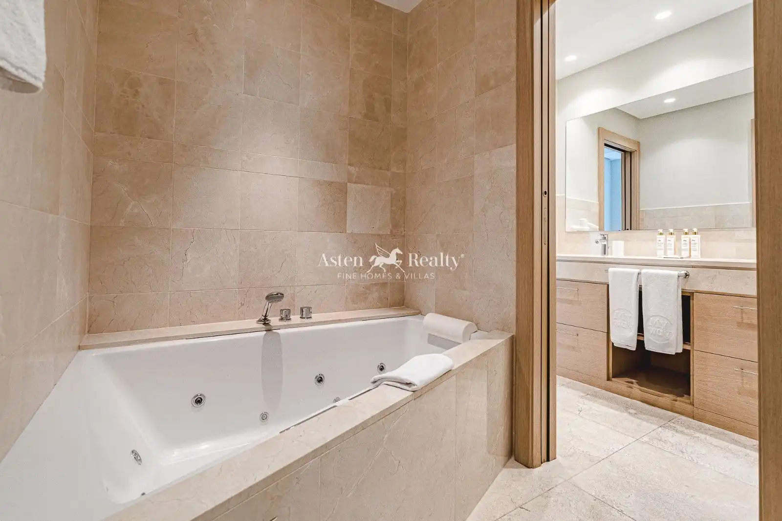 Baño de Apartamento en venta en Guía de Isora con Aire acondicionado, Terraza y Trastero