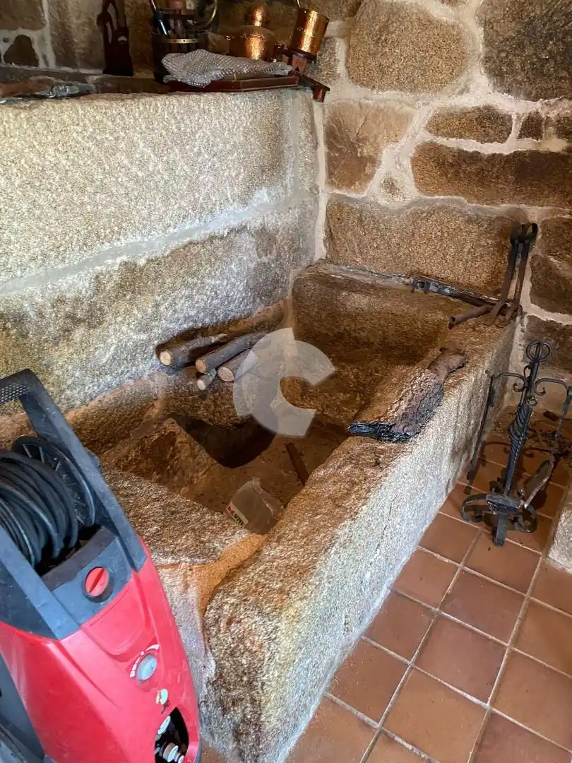 Casa o xalet en venda en San Cibrao das Viñas amb Calefacció, Jardí privat i Parquet