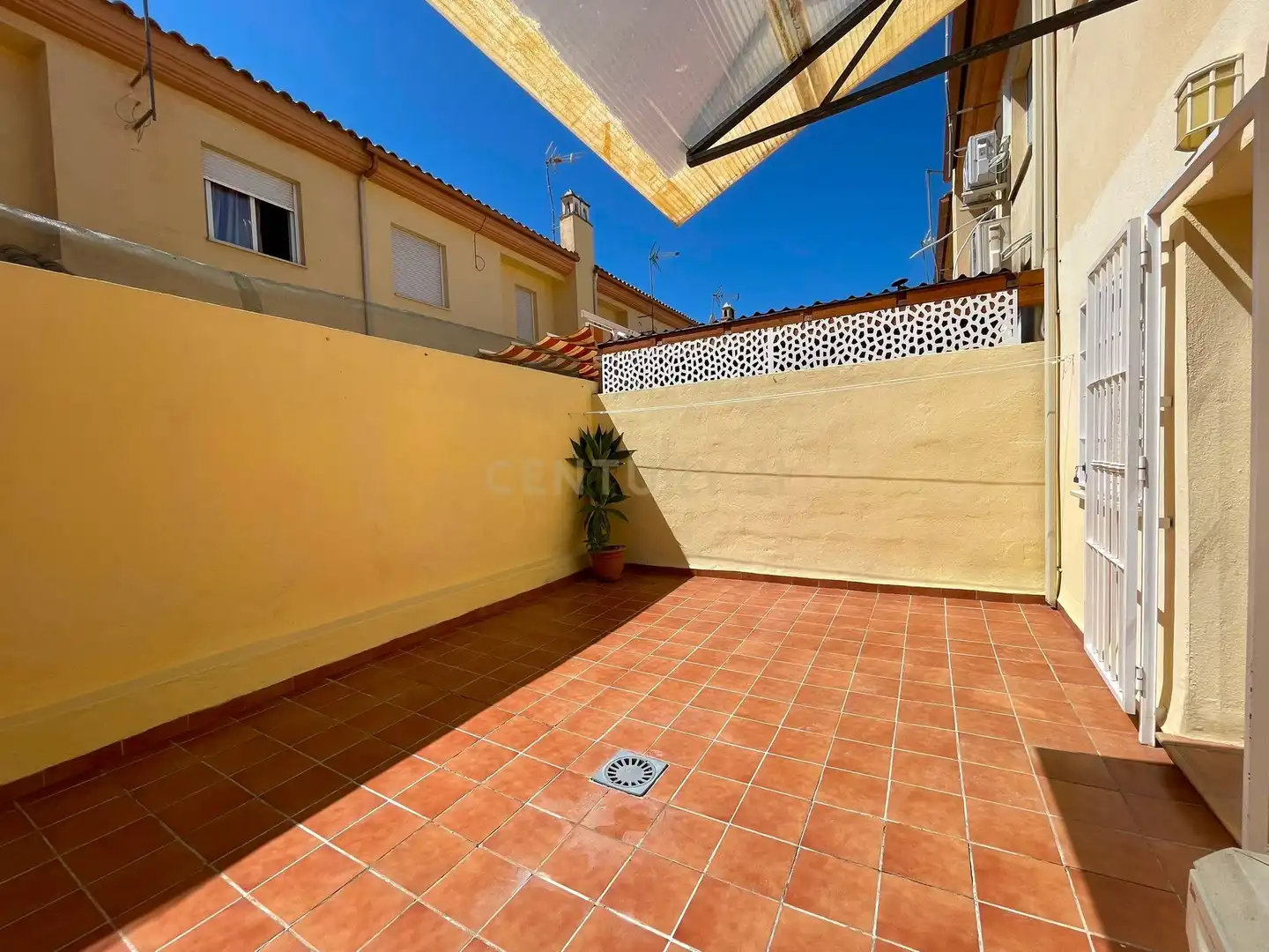Terrace of Houses for rent in Armilla  with Air Conditioner and Washing machine