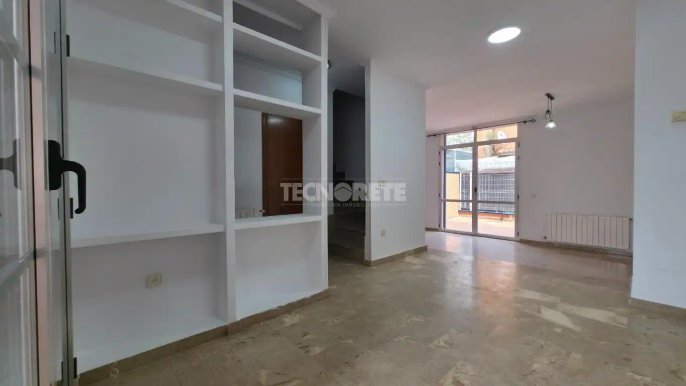 Casa adosada en venta en Guadalajara con Jardín privado, Parquet y Terraza