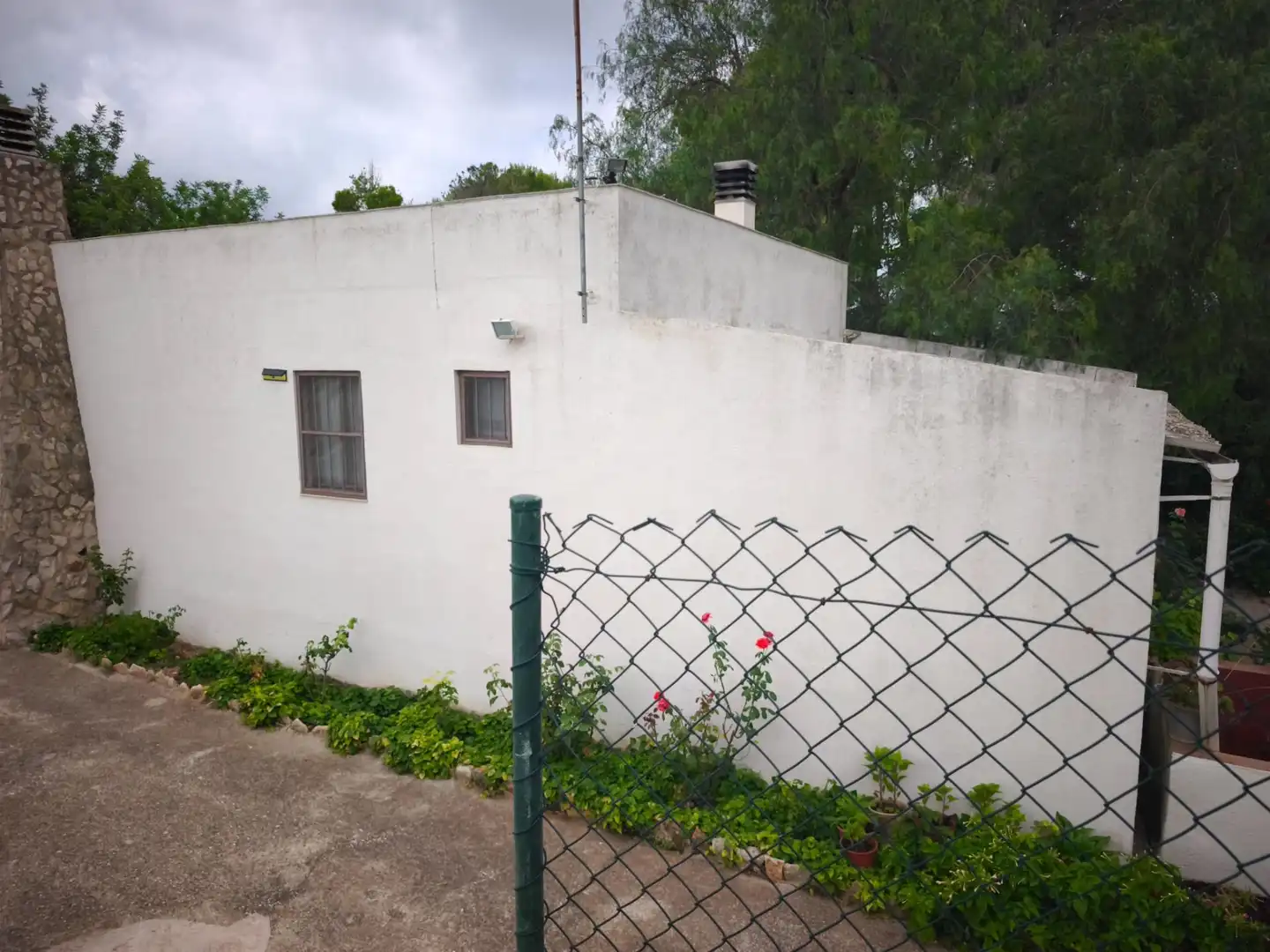 Vista exterior de Finca rústica en venda en Masdenverge amb Jardí privat, Traster i Moblat