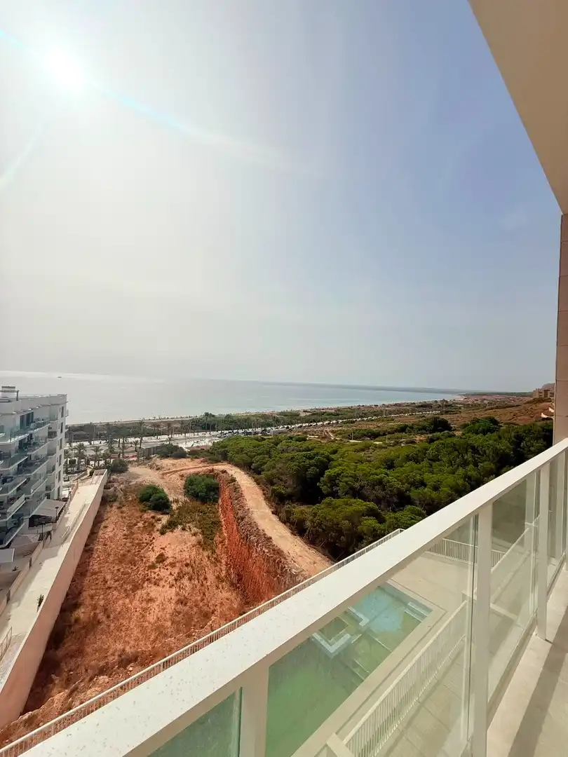Apartamento en venta en Elche / Elx con Terraza, Piscina y Balcón
