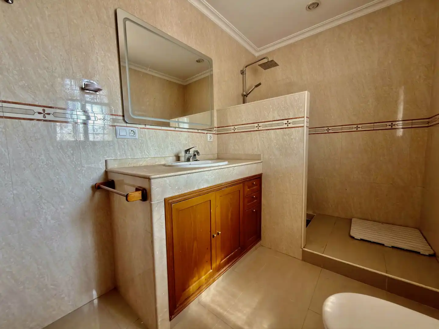 Baño de Casa o chalet en venta en Camas con Aire acondicionado, Calefacción y Terraza