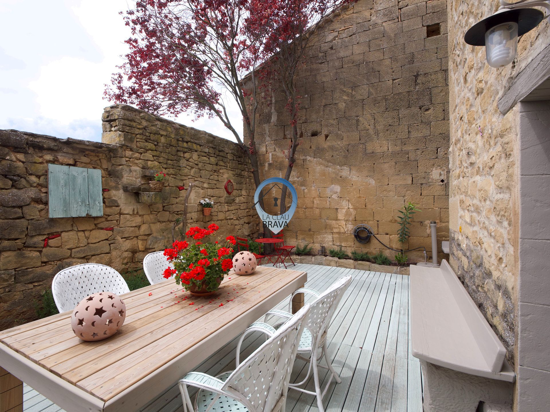 Terrace of House or chalet for sale in  Zaragoza Capital  with Air Conditioner, Private garden and Furnished
