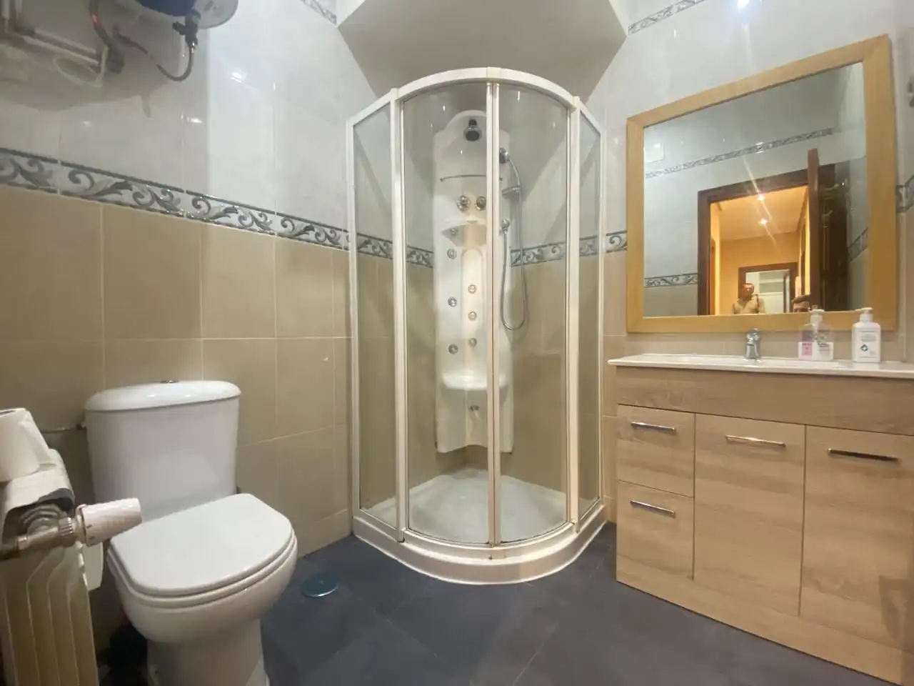 Bathroom of Flat for rent in Madrid  with Heating, Furnished and Internet