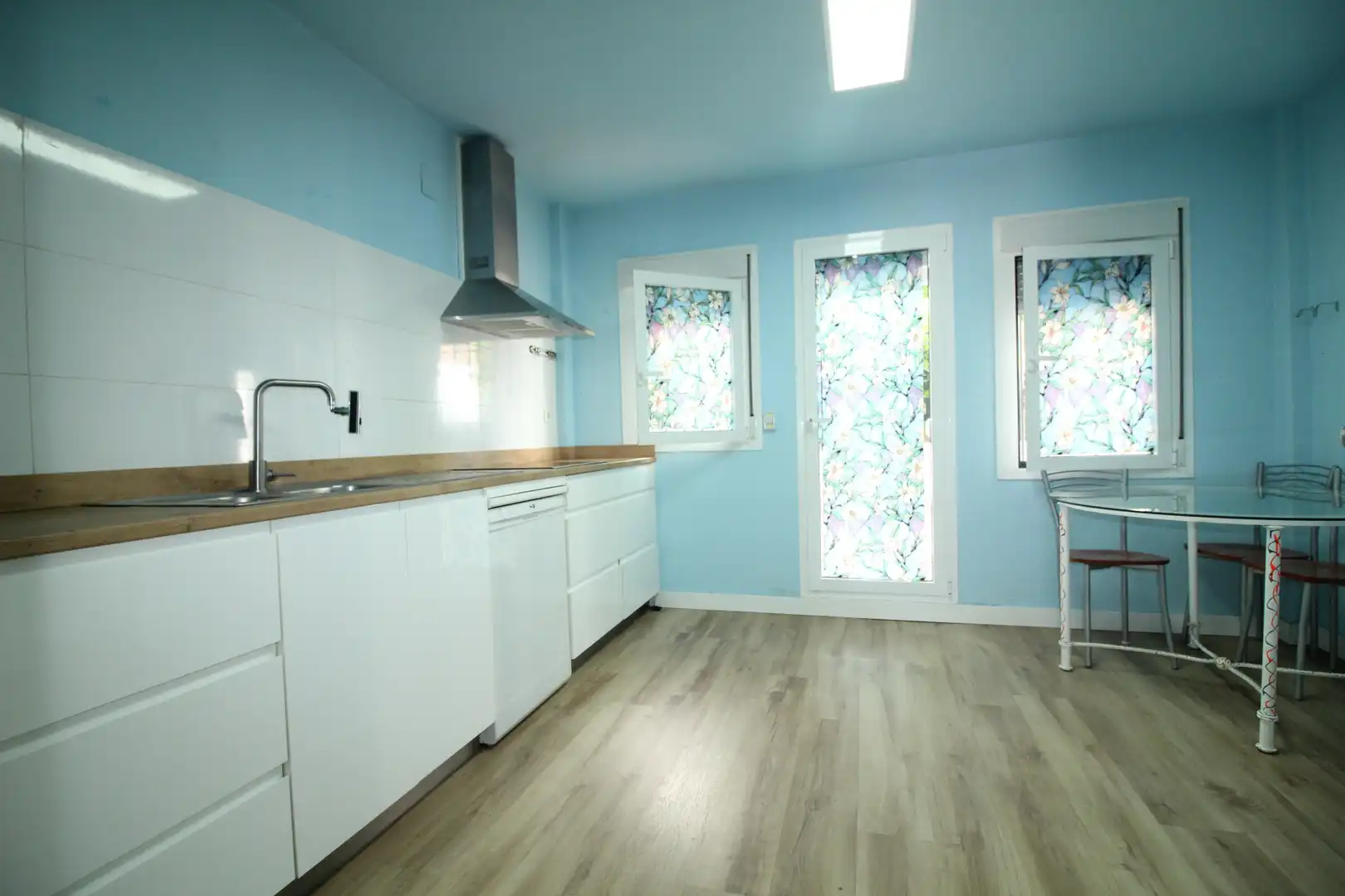 Kitchen of Detached homes for sale in El Portil  with Terrace, Storage room and Community pool