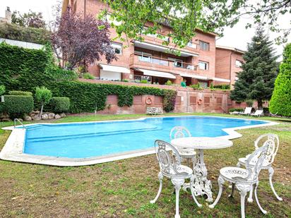 Piscina de Pis de lloguer en Sant Cugat del Vallès amb Aire condicionat i Terrassa