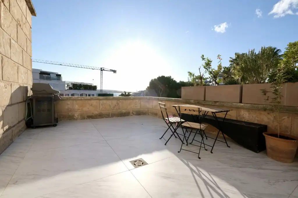 Mini appartamento con piscina in vendita a Portals Nous