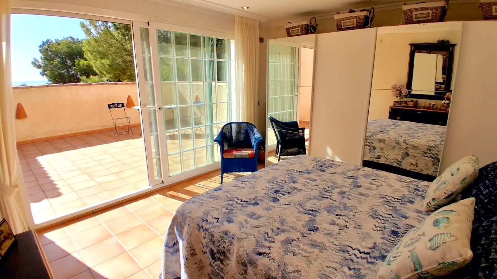 Bedroom of Houses for sale in L'Alfàs del Pi  with Air Conditioner, Heating and Private garden